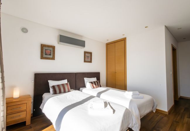 Apartamento em São Martinho do Porto -  Sunset - Com vista para a Vila Apartamento em São Martinho do Porto -  Sunset - Com vista para a Vila