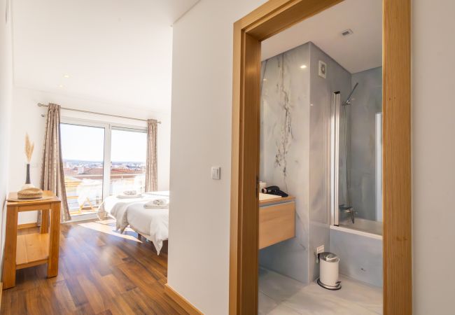 Apartamento em São Martinho do Porto -  Sunset - Com vista para a Vila Apartamento em São Martinho do Porto -  Sunset - Com vista para a Vila