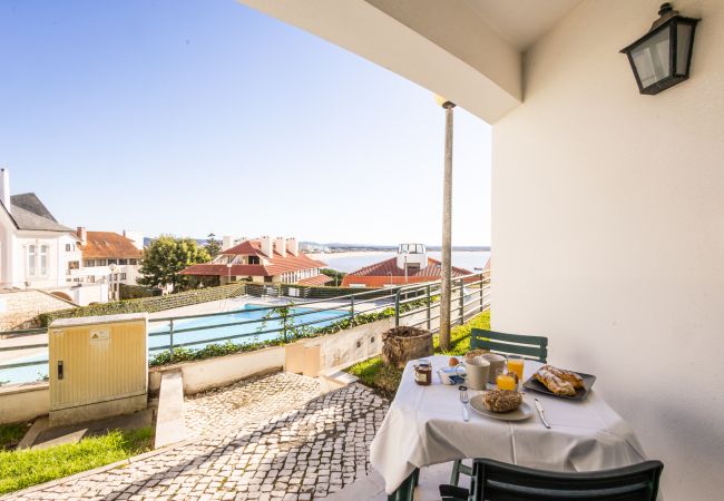 Apartamento em São Martinho do Porto -  Paradise Com vista para a piscina e Baìa Apartamento em São Martinho do Porto -  Paradise Com vista para a piscina e Baìa
