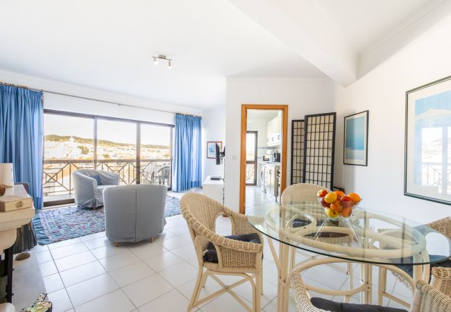 Apartamento em São Martinho do Porto -  Infante 1 - Junto à Praia  Apartamento em São Martinho do Porto -  Infante 1 - Junto à Praia