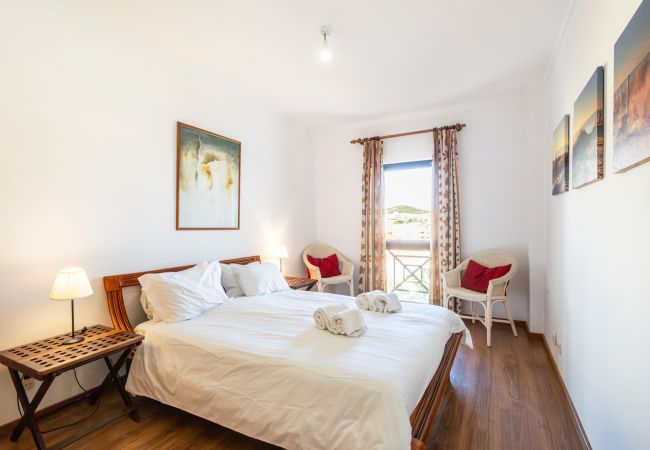 Apartamento em São Martinho do Porto -  Infante 1 - Junto à Praia  Apartamento em São Martinho do Porto -  Infante 1 - Junto à Praia