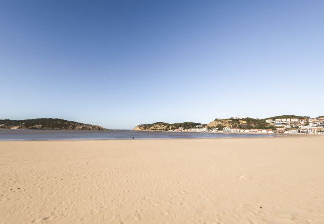 Apartamento em São Martinho do Porto -  Infante 1 - Junto à Praia  Apartamento em São Martinho do Porto -  Infante 1 - Junto à Praia