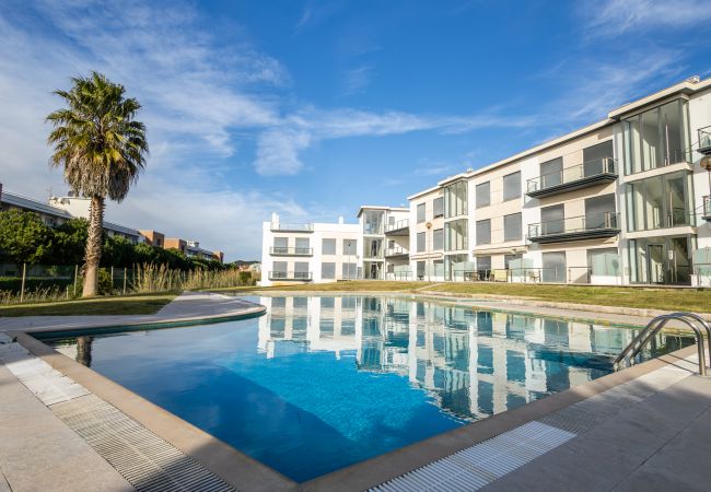 Apartamento em São Martinho do Porto - Estrela do Mar - Com vista para a piscina  Apartamento em São Martinho do Porto - Estrela do Mar - Com vista para a piscina