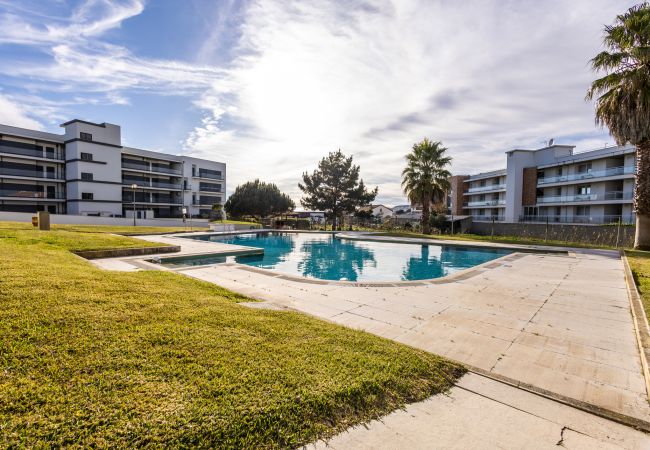 Apartamento em São Martinho do Porto - Estrela do Mar - Com vista para a piscina  Apartamento em São Martinho do Porto - Estrela do Mar - Com vista para a piscina