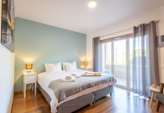 Apartamento em São Martinho do Porto -  Bay view -Com vista sobre a Baía Apartamento em São Martinho do Porto -  Bay view -Com vista sobre a Baía