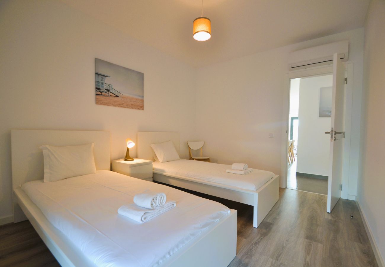 Apartamento em São Martinho do Porto - Mar