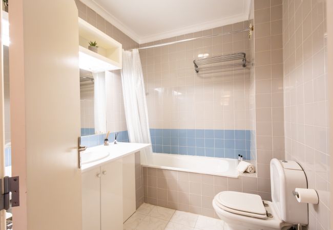 Apartamento em São Martinho do Porto - Junto à Praia Apartamento em São Martinho do Porto - Junto à Praia