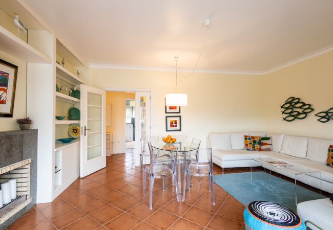 Apartamento em São Martinho do Porto - Junto à Praia Apartamento em São Martinho do Porto - Junto à Praia