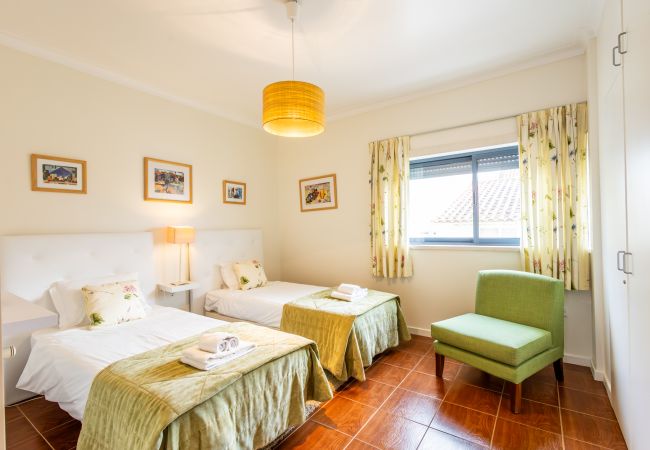 Apartamento em São Martinho do Porto - Junto à Praia Apartamento em São Martinho do Porto - Junto à Praia