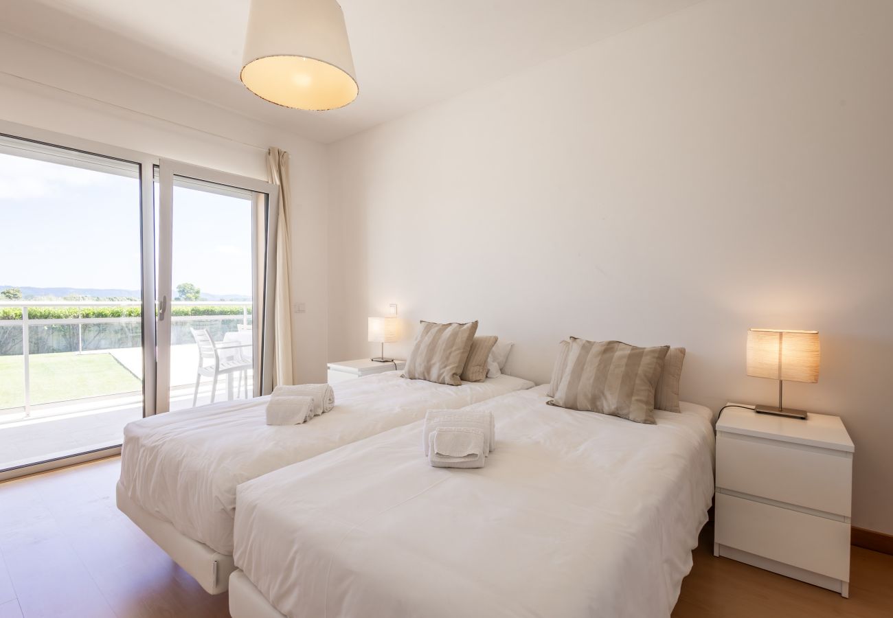 Apartamento em São Martinho do Porto - Carmona A com vista para a piscina