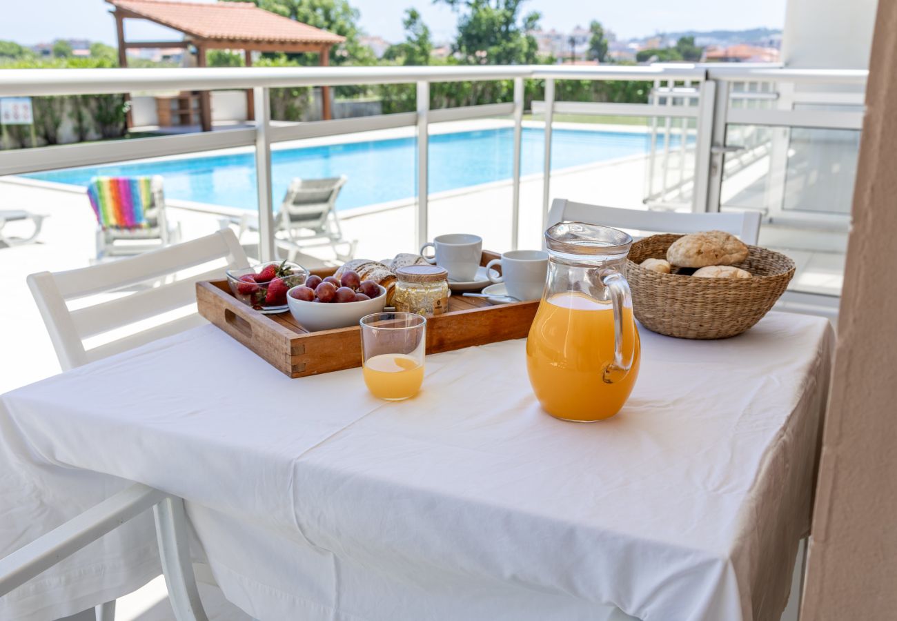 Apartamento em São Martinho do Porto - Carmona A com vista para a piscina