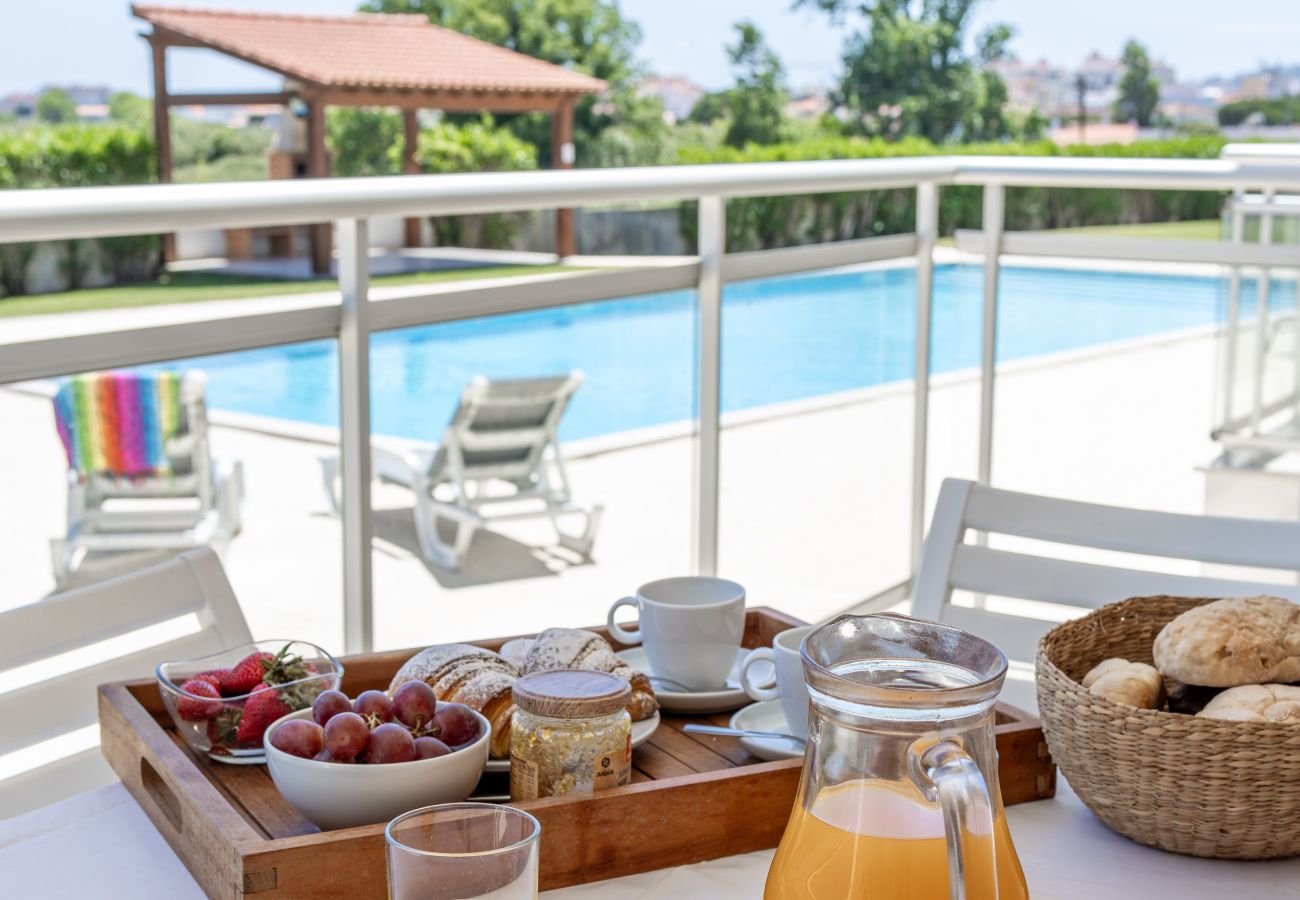 Apartamento em São Martinho do Porto - Carmona A com vista para a piscina