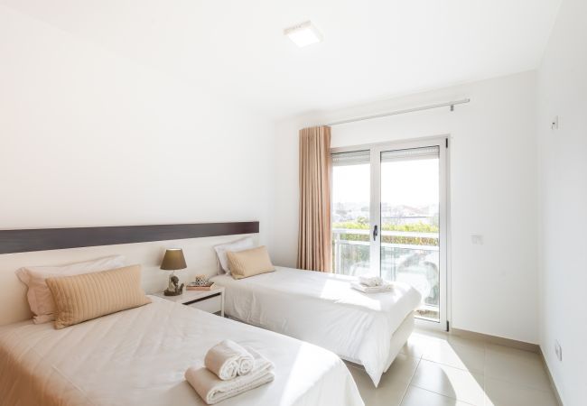 Apartamento em São Martinho do Porto -  Carmen - Vista para o jardim Apartamento em São Martinho do Porto -  Carmen - Vista para o jardim