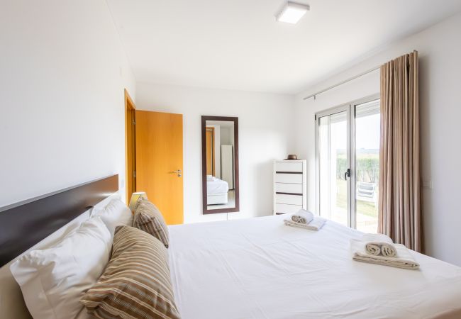 Apartamento em São Martinho do Porto -  Carmen - Vista para o jardim Apartamento em São Martinho do Porto -  Carmen - Vista para o jardim