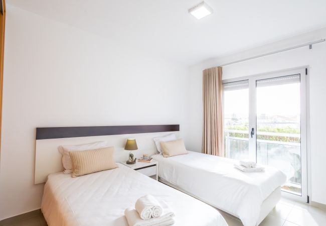 Apartamento em São Martinho do Porto -  Carmen - Vista para o jardim Apartamento em São Martinho do Porto -  Carmen - Vista para o jardim
