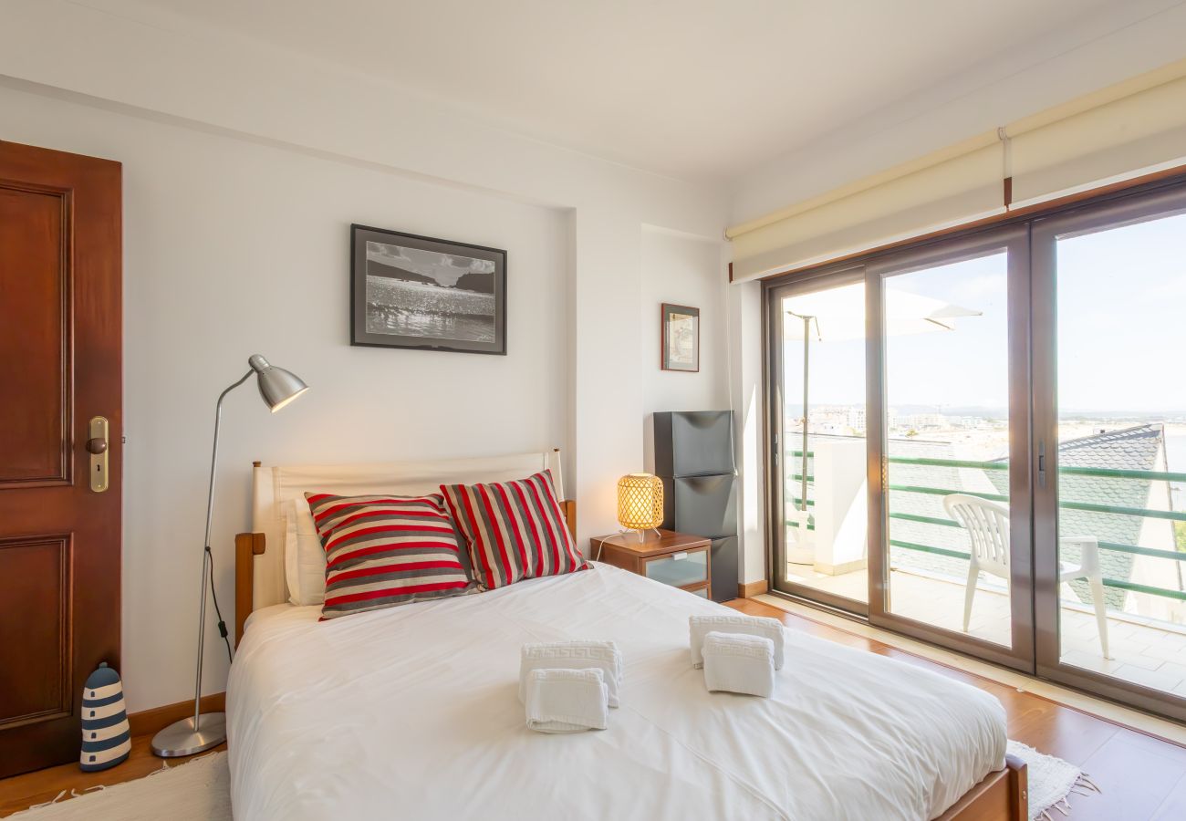 Apartamento em São Martinho do Porto - Concha Mar