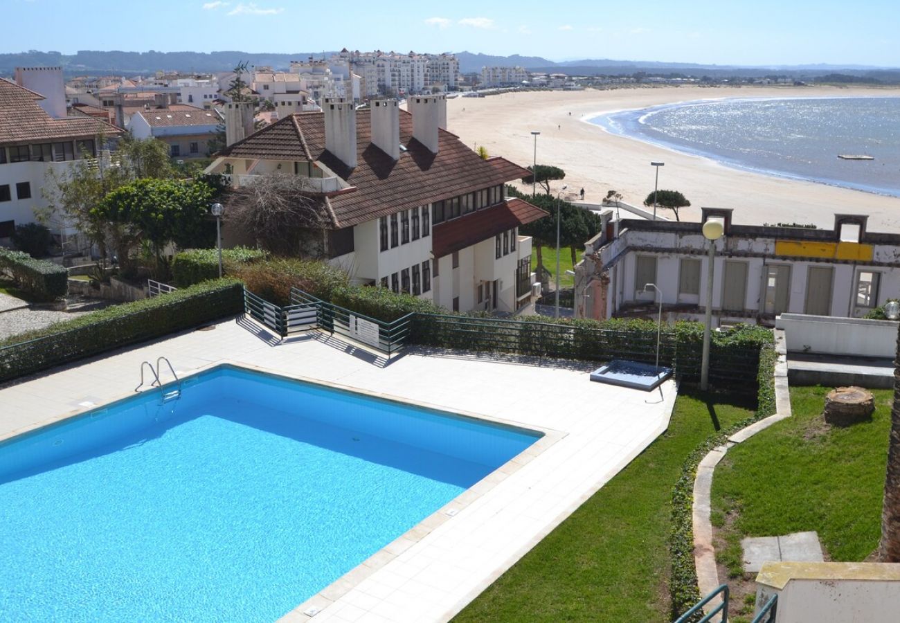 Ferienwohnung in São Martinho do Porto -  Paradise Com vista para a piscina e Baìa