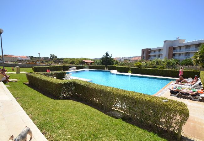 Ferienwohnung in São Martinho do Porto - Estrela do Mar - Com vista para a piscina 