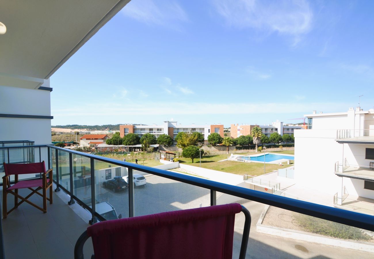 Ferienwohnung in São Martinho do Porto - Sol e mar T3 Apartamento Moderno!