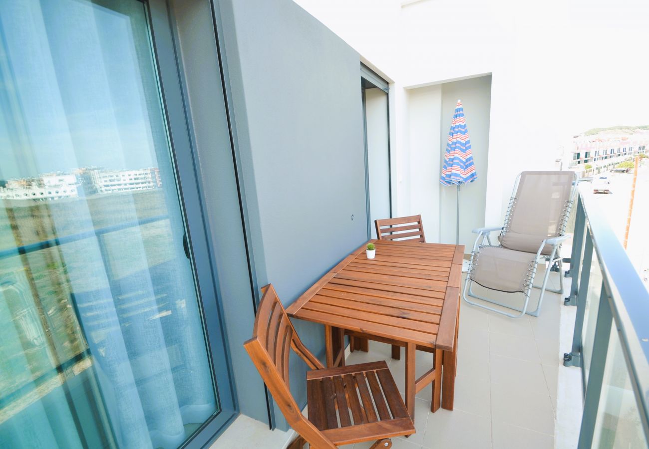 Ferienwohnung in São Martinho do Porto - Sol e mar T3 Apartamento Moderno!