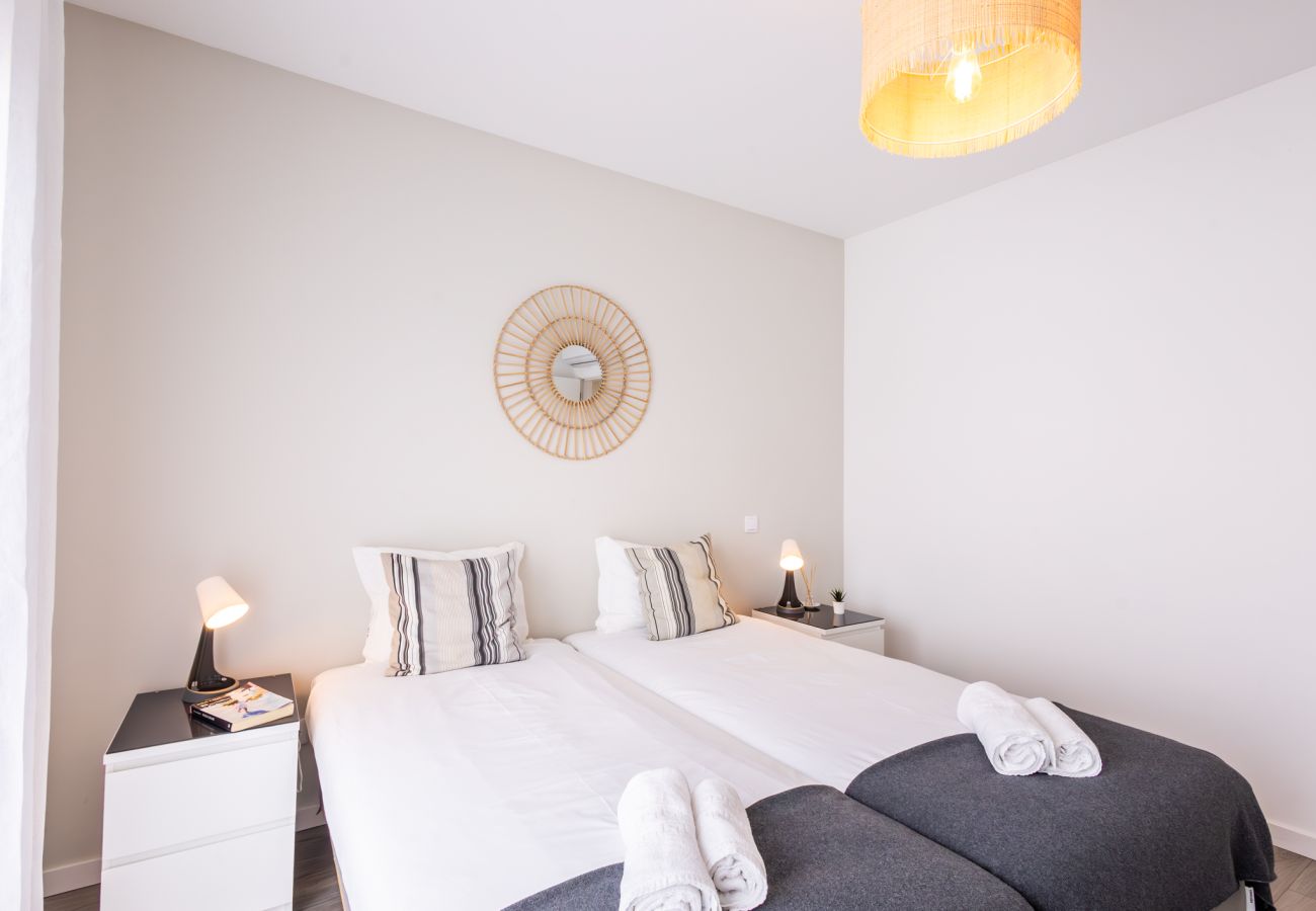 Ferienwohnung in São Martinho do Porto - Sol e mar T3 Apartamento Moderno!