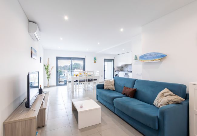 Ferienwohnung in São Martinho do Porto - Wave of happiness- Com vista para a piscina  Ferienwohnung in São Martinho do Porto - Wave of happiness- Com vista para a piscina