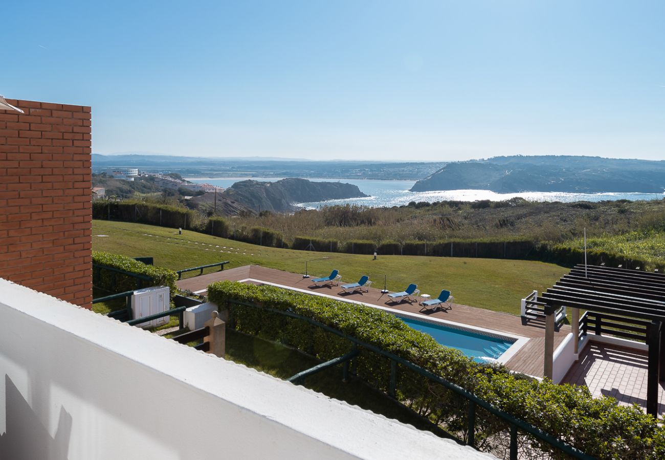 Ferienwohnung in São Martinho do Porto -  Azure- Com vista sobre o Oceano