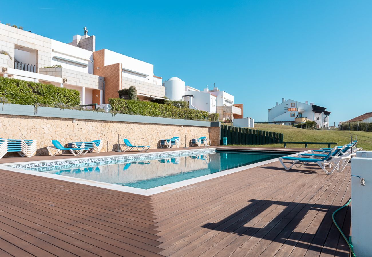 Ferienwohnung in São Martinho do Porto -  Azure- Com vista sobre o Oceano