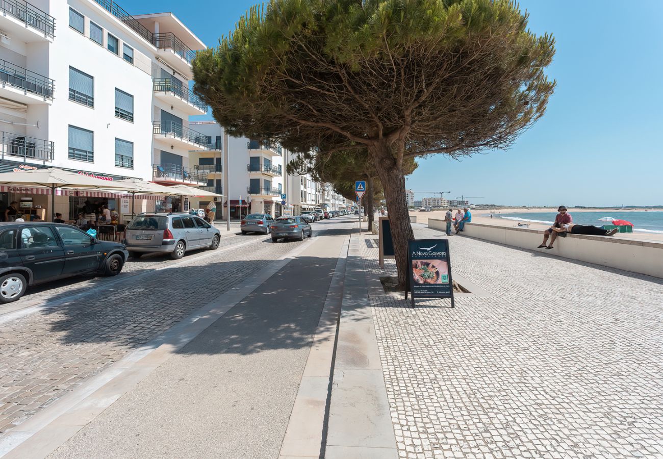 Ferienwohnung in São Martinho do Porto -  Junto à Praia