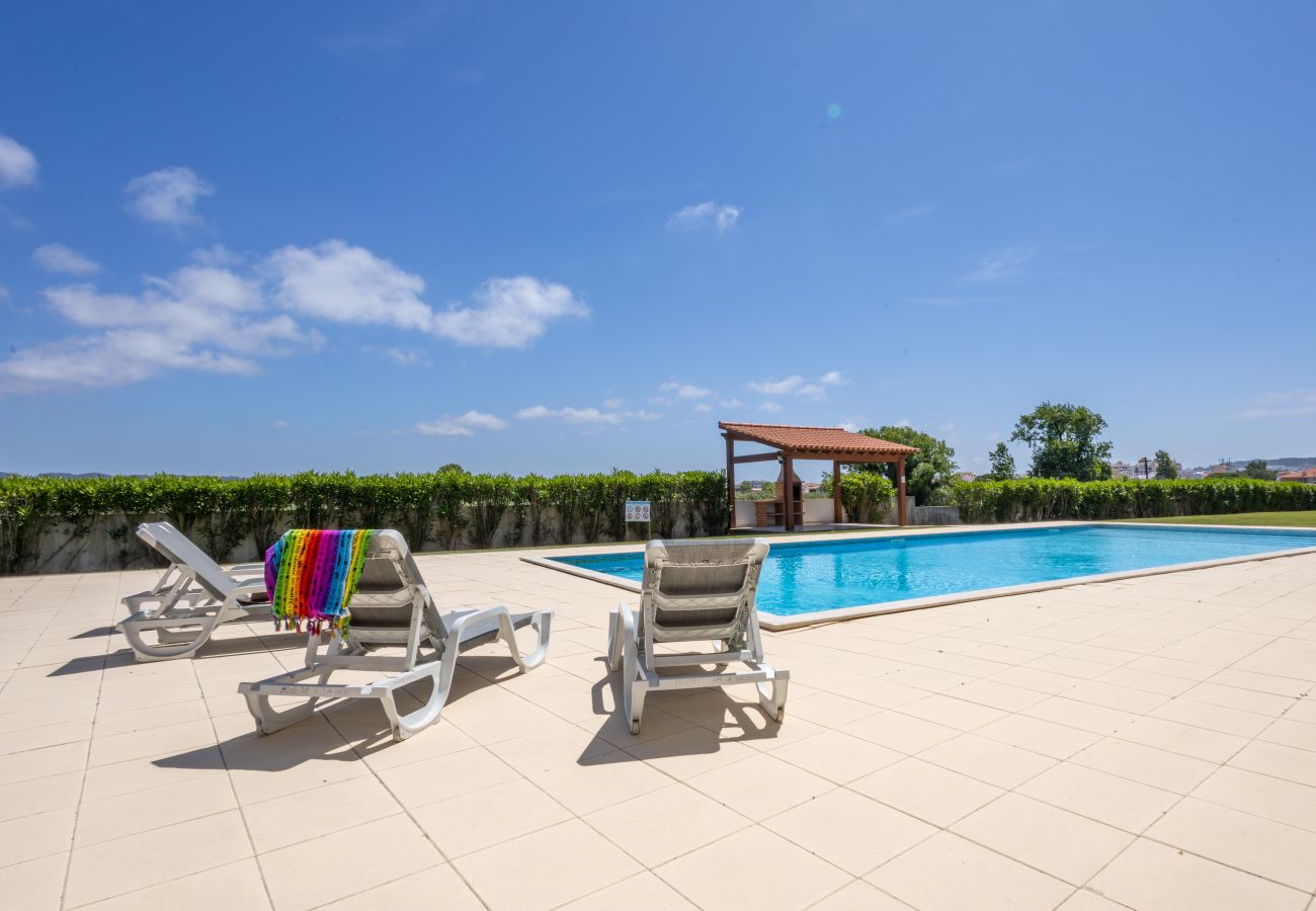 Ferienwohnung in São Martinho do Porto - Carmona A com vista para a piscina