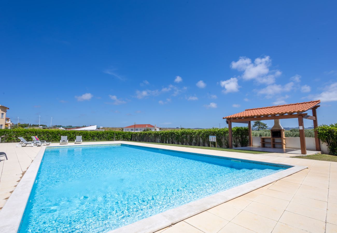 Ferienwohnung in São Martinho do Porto - Carmona A com vista para a piscina