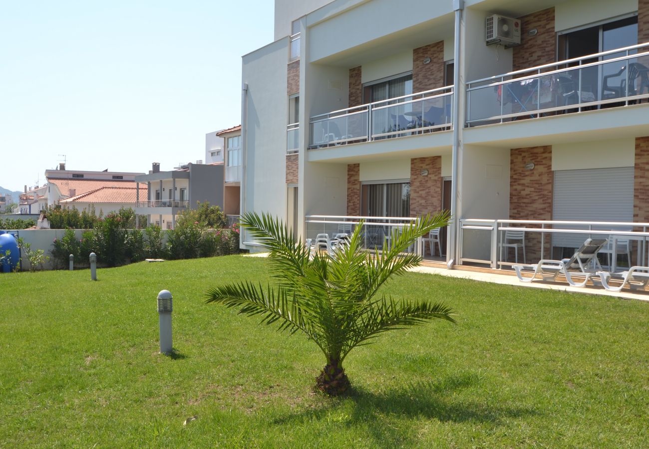 Ferienwohnung in São Martinho do Porto -  Carmen - Vista para o jardim