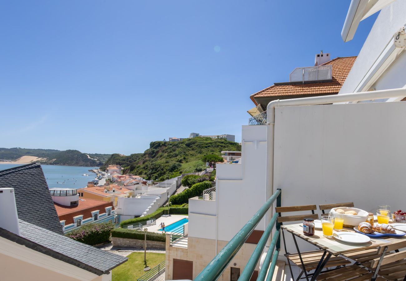 Ferienwohnung in São Martinho do Porto - Baía - with a bay view