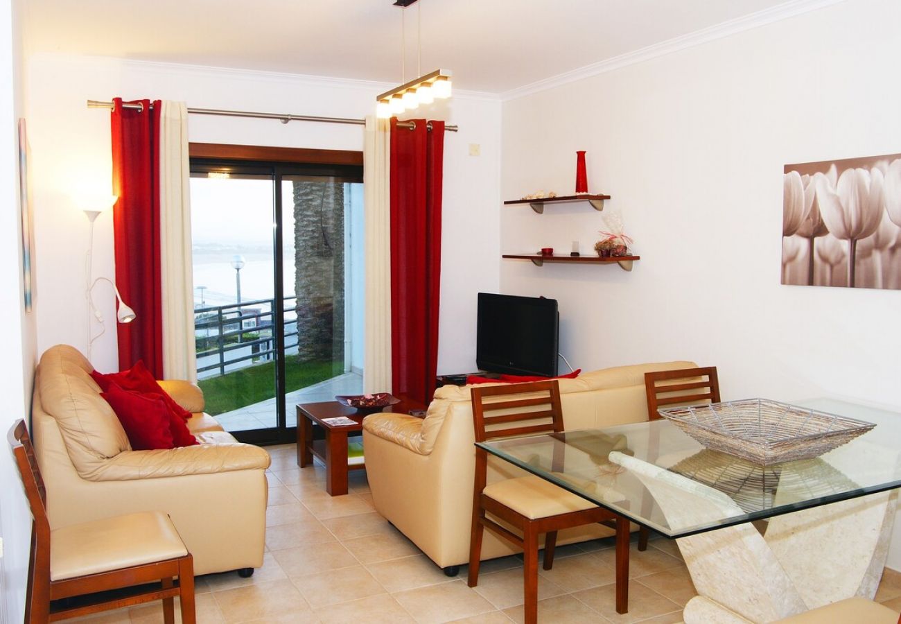 Appartement in São Martinho do Porto -  Paradise Com vista para a piscina e Baìa