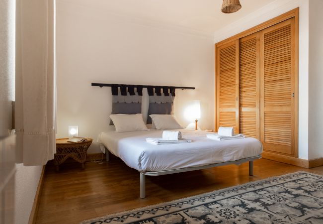 Apartment in São Martinho do Porto - Surf - In front of the Ocean Apartment in São Martinho do Porto - Surf - In front of the Ocean