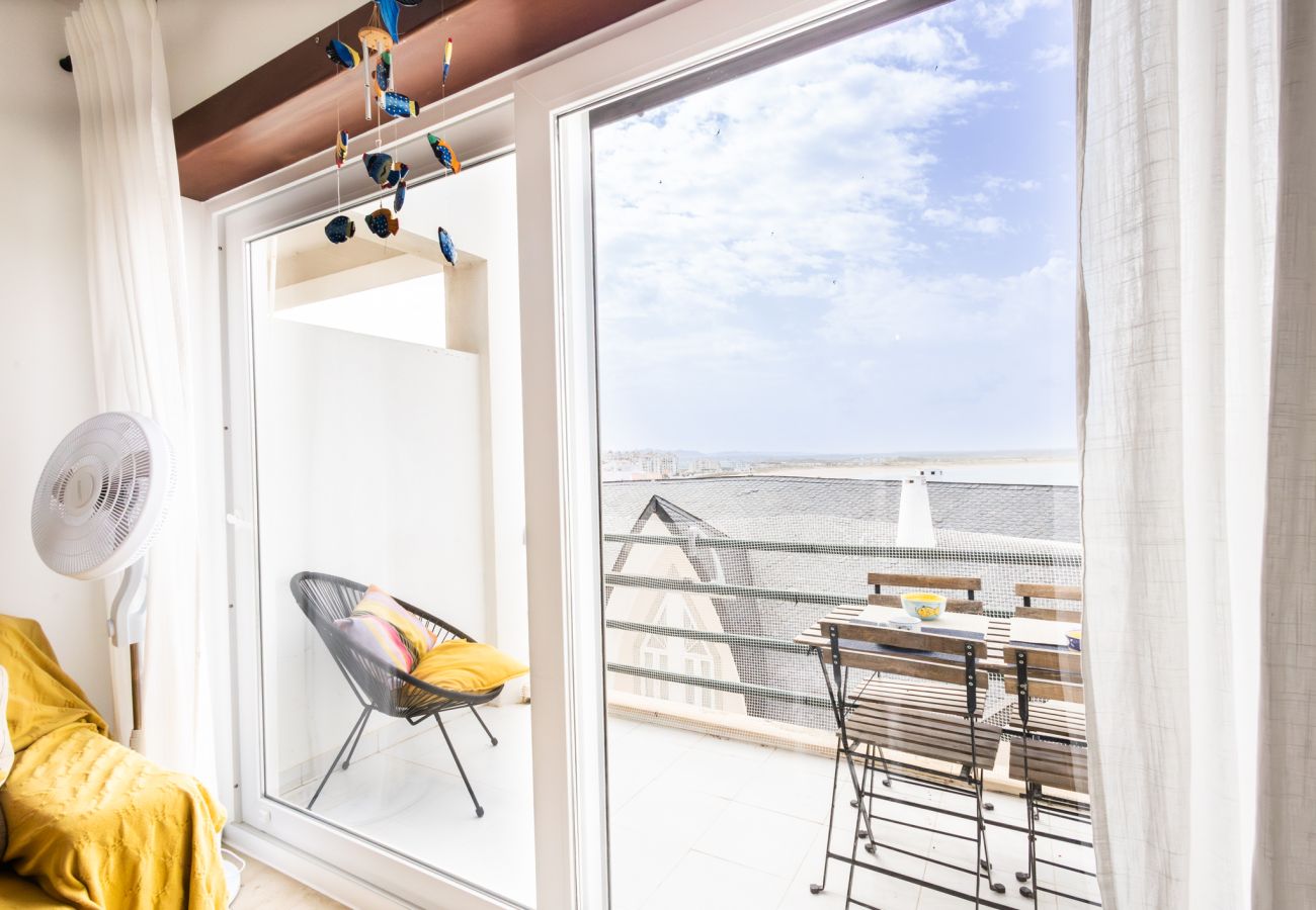 Apartment in São Martinho do Porto - Baia - with a bay view