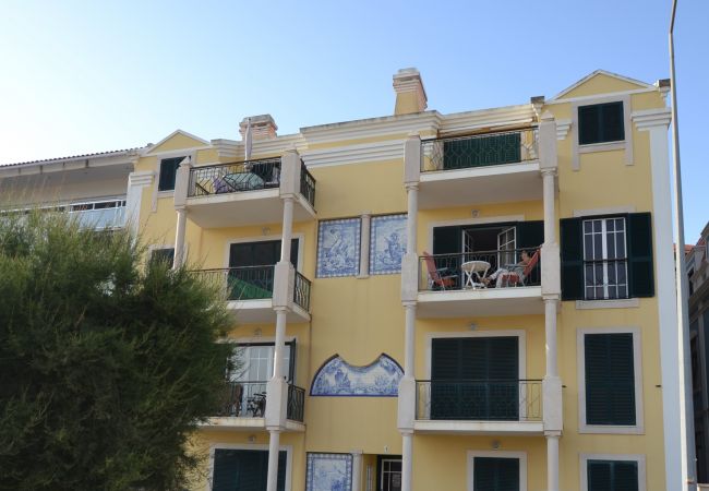 Apartment in São Martinho do Porto - Casa Amarela