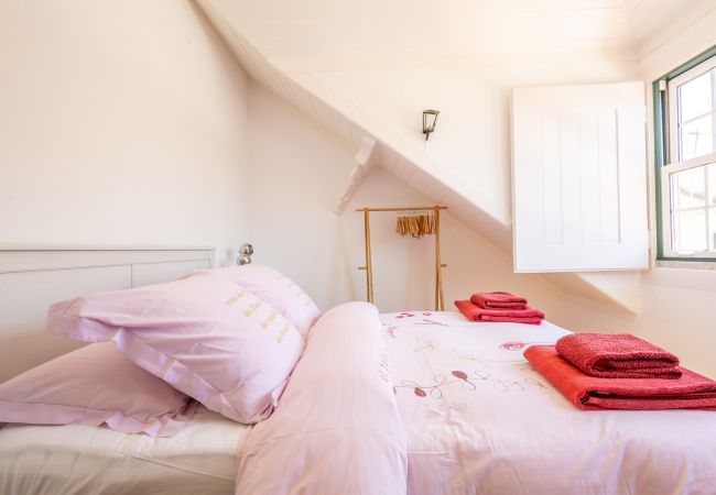 Terraced House in São Martinho do Porto - Charming beach house Terraced House in São Martinho do Porto - Charming beach house