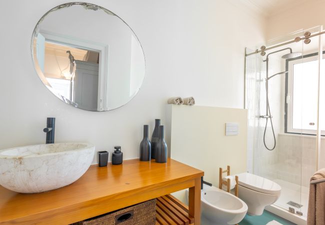 Terraced House in São Martinho do Porto - Charming beach house Terraced House in São Martinho do Porto - Charming beach house