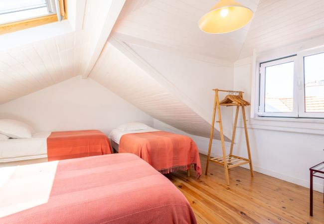 Terraced House in São Martinho do Porto - Charming beach house Terraced House in São Martinho do Porto - Charming beach house