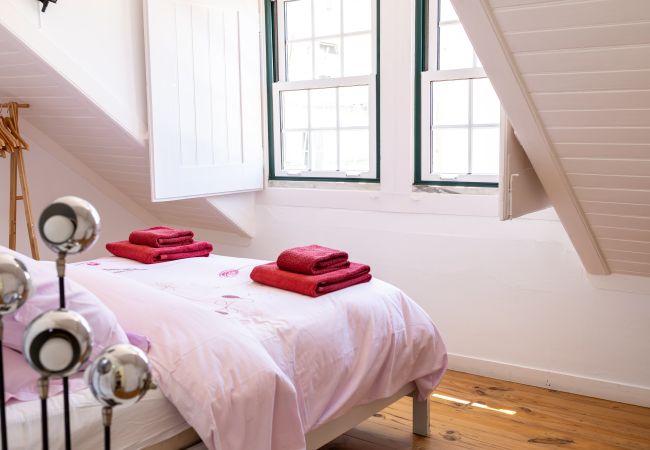 Terraced House in São Martinho do Porto - Charming beach house Terraced House in São Martinho do Porto - Charming beach house